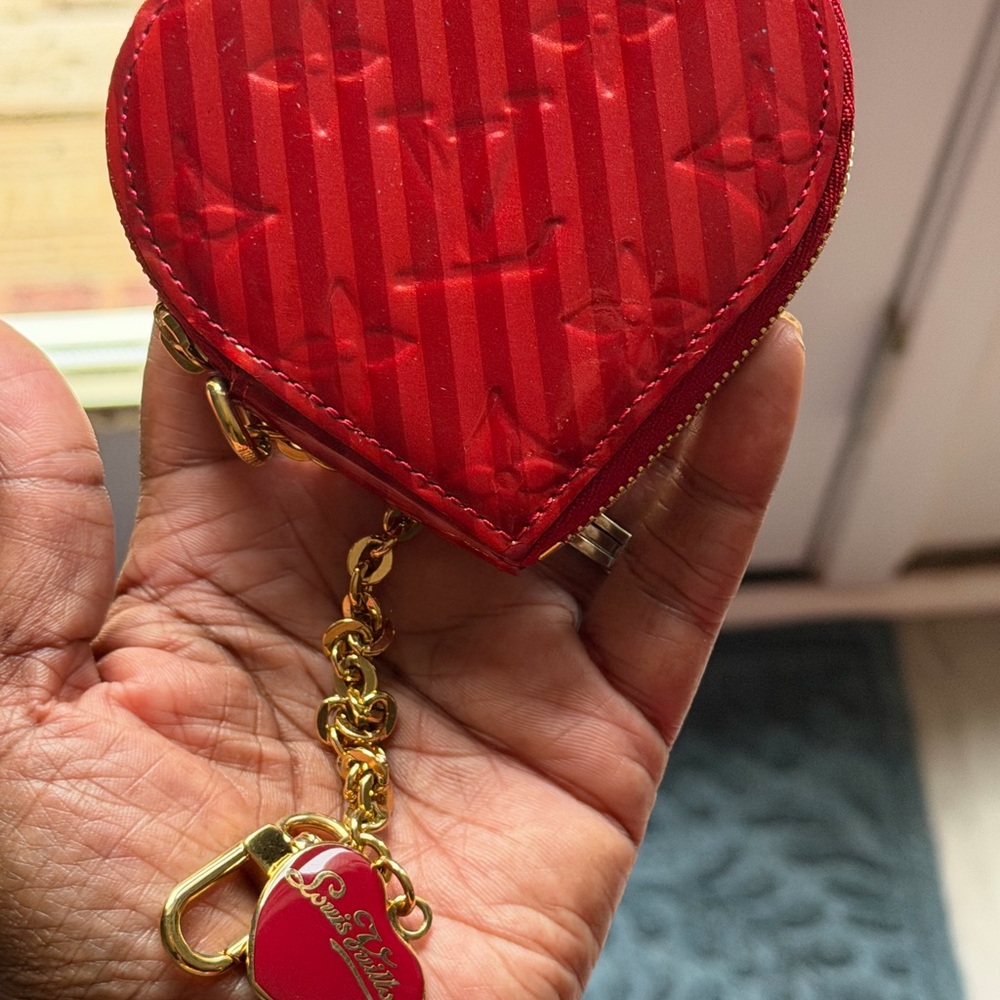Louis Vuitton Red Heart Coin Pouch with Gold Chain Charm - Picture 2 of 4